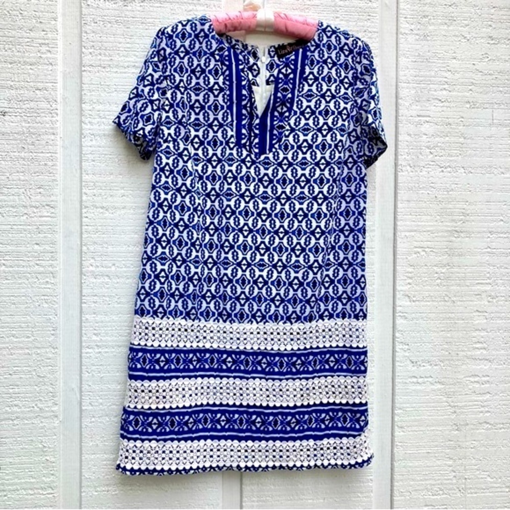 LIZA Byrd Short Sleeve Dress Blue White Print Crochet Shift V neck Medium